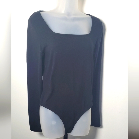 Women’s GAP Classic Black Top - Picture 1 of 2